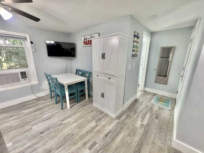 Kitchen/Dining Area