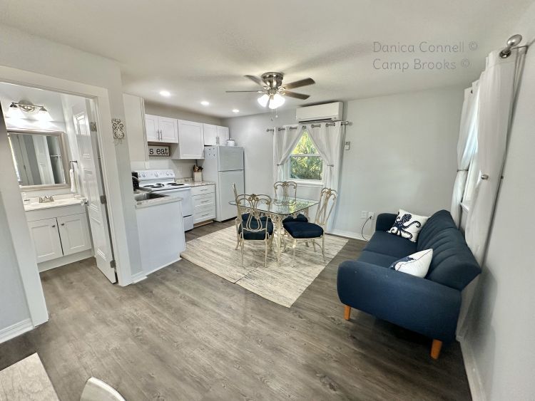 Kitchen & Living Area