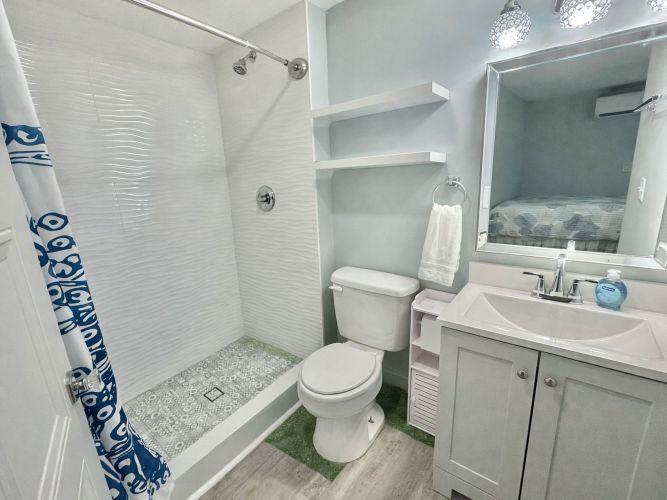 Bathroom, Walk-in Shower
