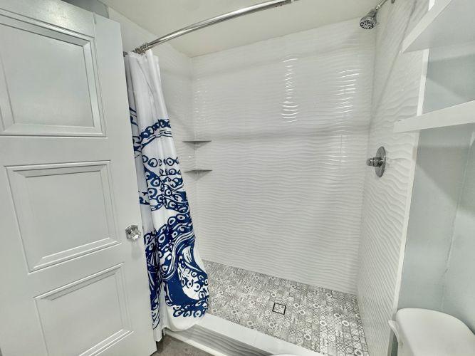 Bathroom walk in shower