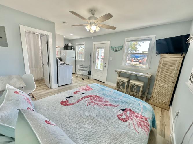 Bedroom, Queen