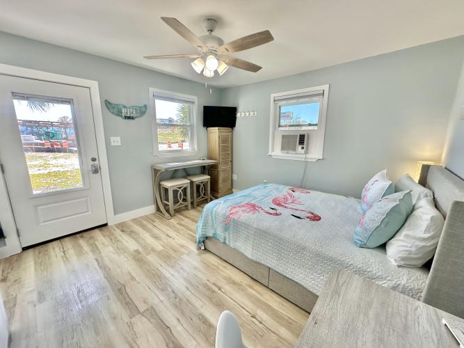 Living Area with Queen Bed
